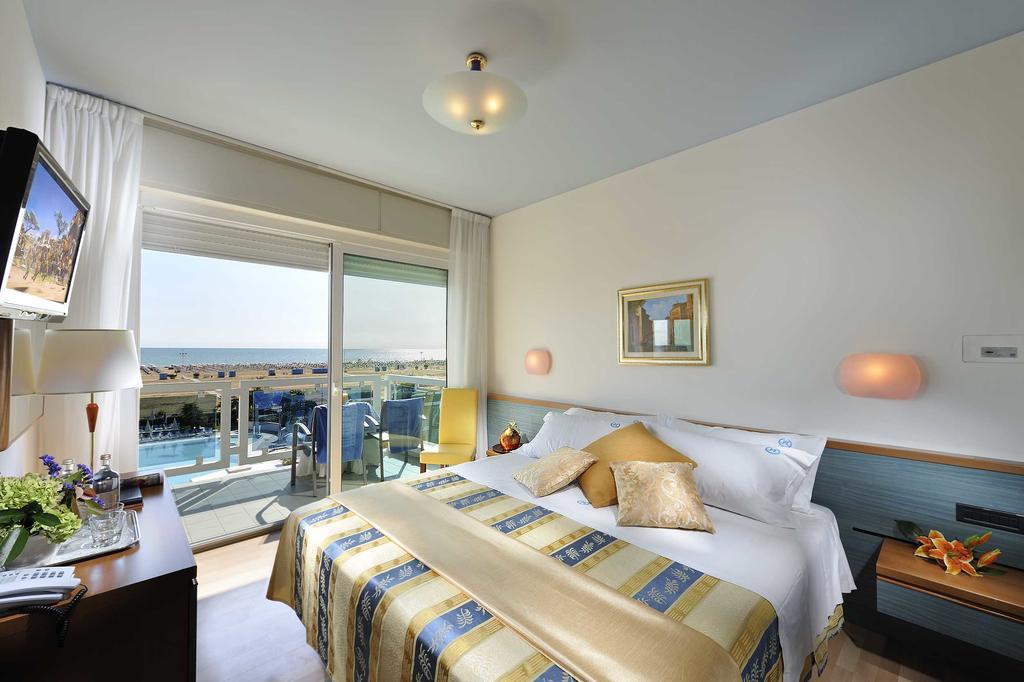 Majestic Beach Hotel & Wellness Bibione Exterior foto